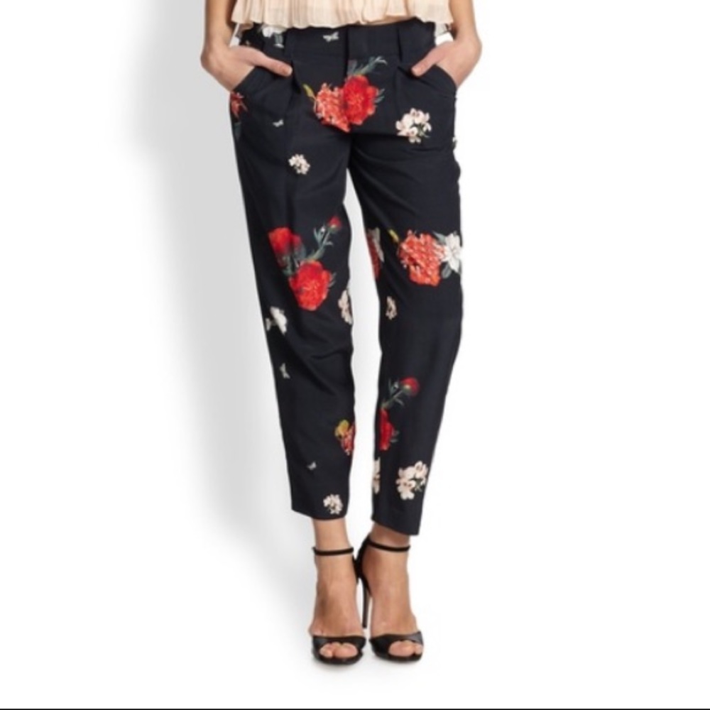 Alice + Olivia Arthur black floral pleated plants